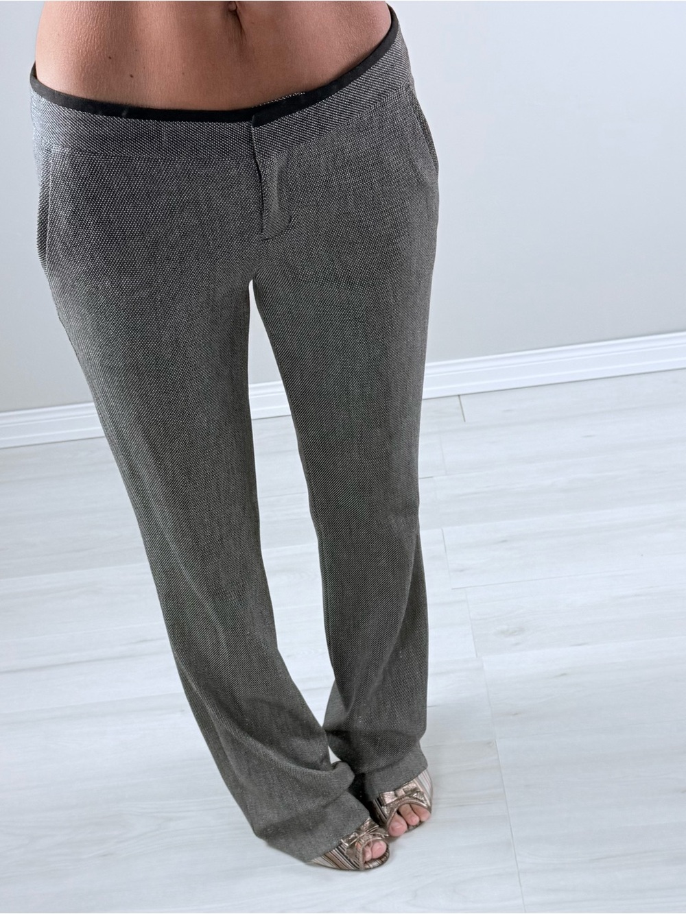 Y2K Express Women's Gray Straight-Leg Low Rise Trousers